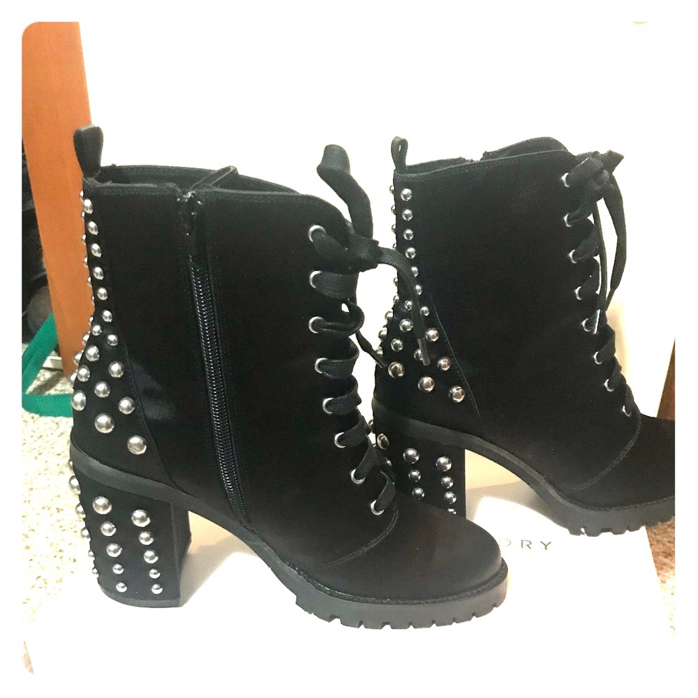 Chinese laundry jag bootie